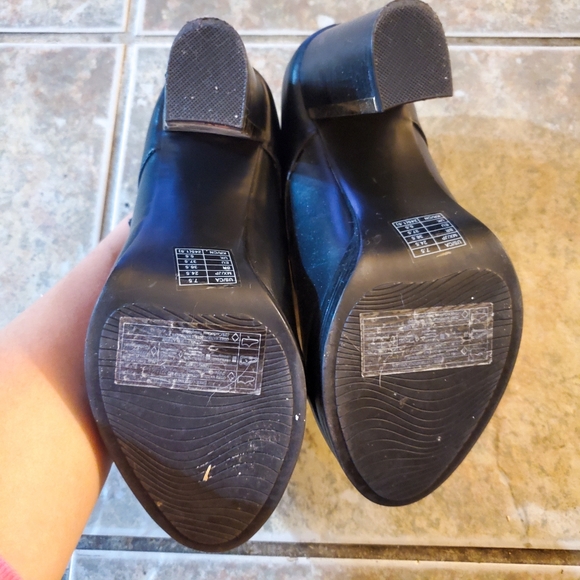 Black Pump Booties - Picture 2 of 4